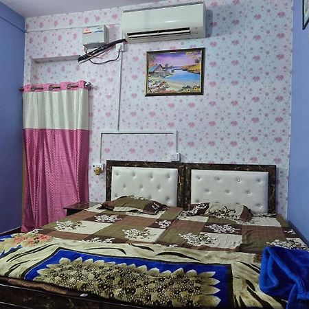 Kashi Dham Homestay فاراناسي المظهر الخارجي الصورة
